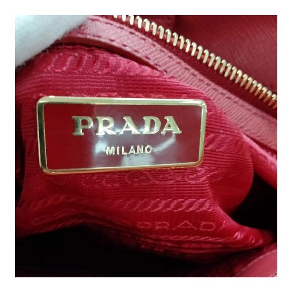 Authentic Prada Red Saffiano Galleria Tote Bag - Picture 6 of 8
